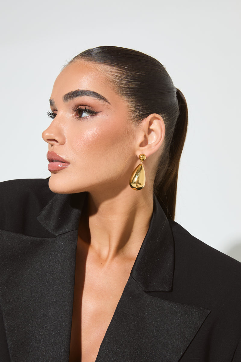 Gold Oval Drop Earrings – Noughts Kisses - Main Image