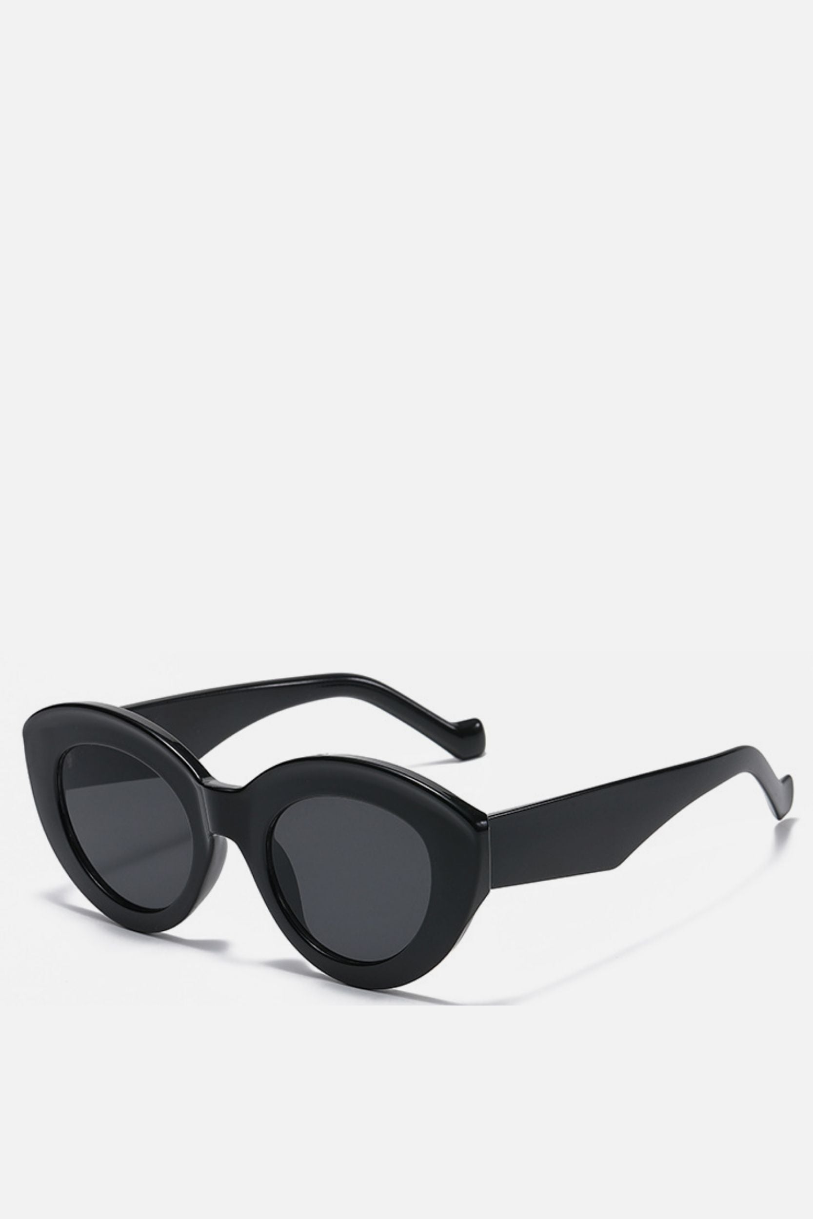 RAVELLO Round Black Sunglasses